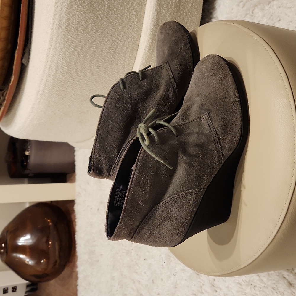 Bass Suede Wedges